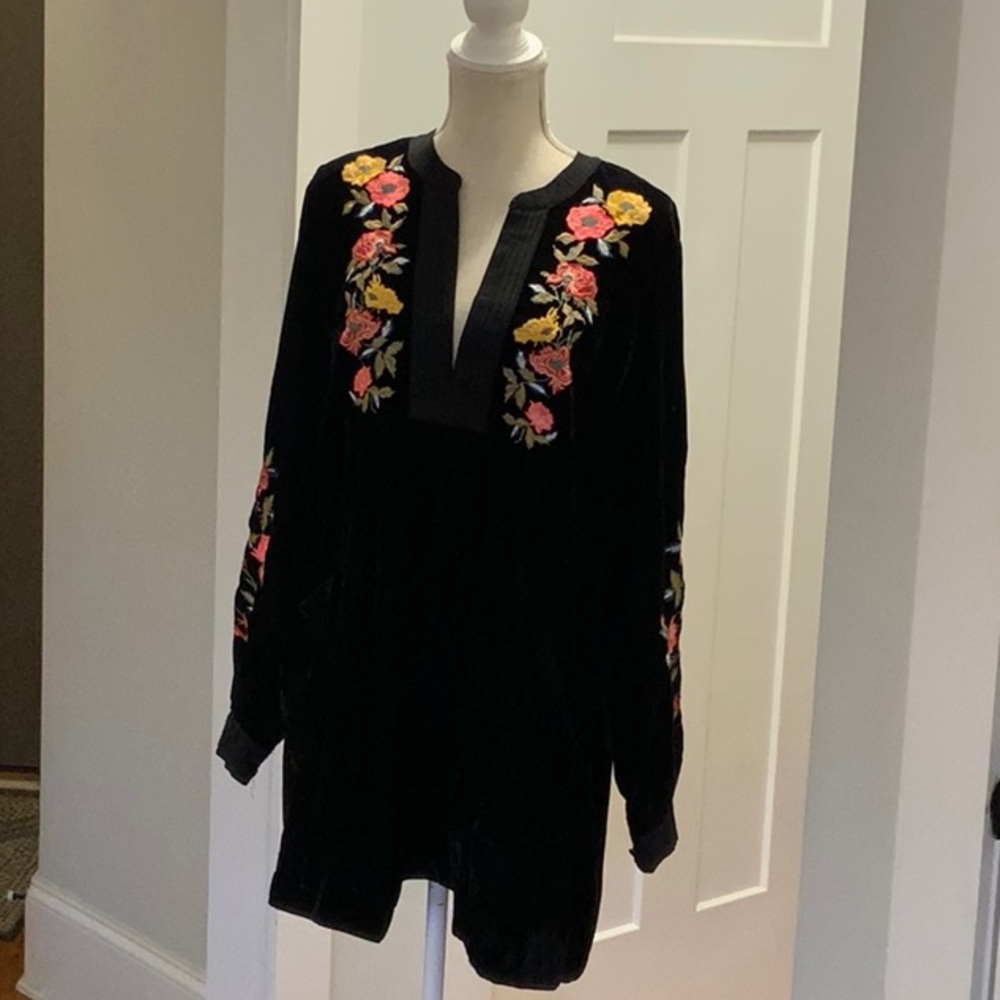 Large Free People Black Velvet Tunic/Dress